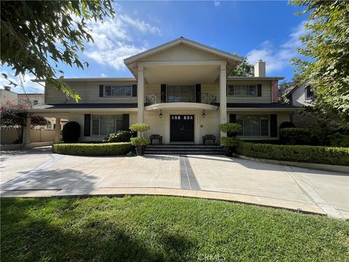 15430 Valley Vista Blvd, Sherman Oaks, CA, 91403-3812 | Card Image