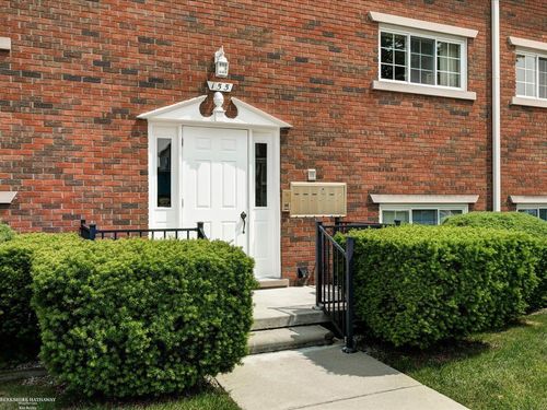 155 S Water St, Marine City, MI, 48039-3617 | Card Image