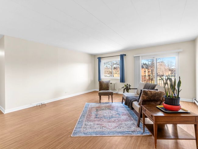 APT-204 - 1060 N Mill St, Condo with 2 bedrooms, 2 bathrooms and 1 parking in Naperville IL | Image 6