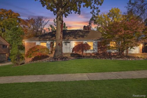 27256 Meadowbrook Rd, Redford, MI, 48239-3063 | Card Image