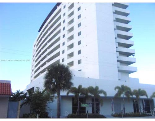 ph3-36 Nw 6th Ave, Miami, FL, 33128-1553 | Card Image