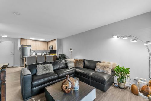 409-12075 Edge St, Maple Ridge, BC, V2X9E6 | Card Image
