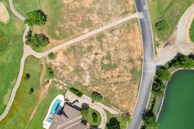 1808 Ballinger Dr, House other with 3 bedrooms, 3 bathrooms and null parking in Spicewood TX | Image 10