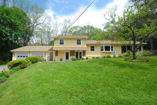 15 Sunnyside Ln, Lincoln, MA, 01773-1301 | Card Image