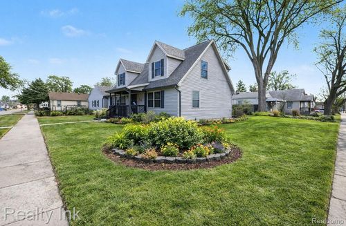 27132 Groveland St, Madison Heights, MI, 48071-3351 | Card Image
