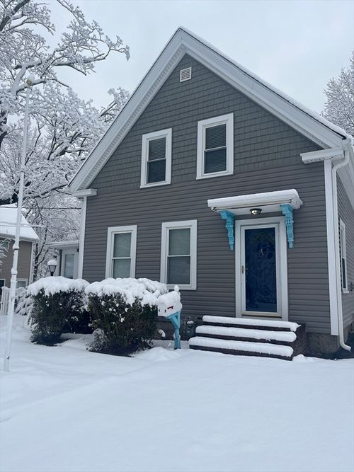 40 Summit St, Rockland, MA, 02370-1633 | Card Image