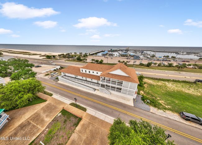 240EBeachBlvd-104 | Image 44