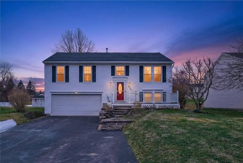 3249 Green Tree Dr, Walworth, NY, 14568-9308 | Card Image