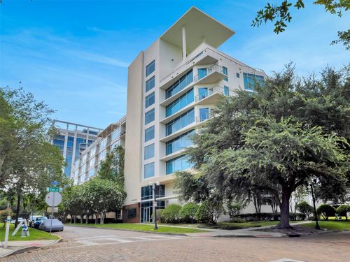 p6-525 E Jackson St, ORLANDO, FL, 32801-6606 | Card Image