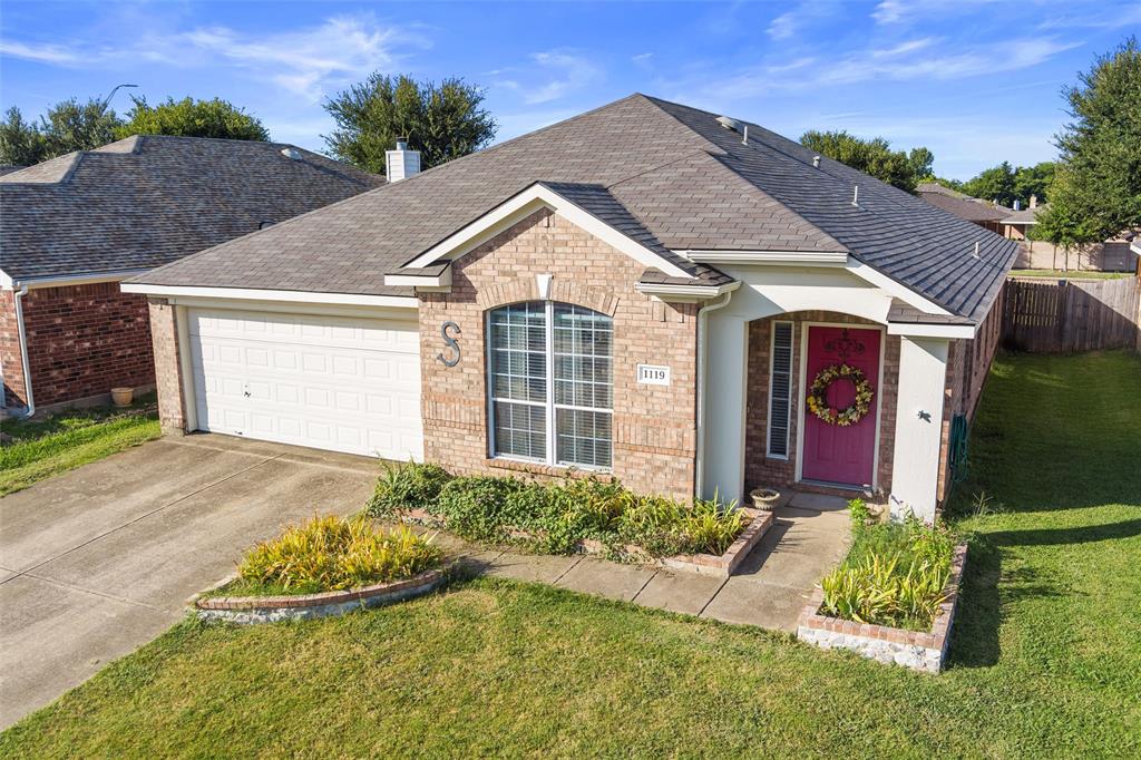 Castille Dr, Grand Prairie, TX 75051