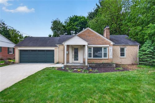 1129 Stratford Ave Ne, Massillon, OH, 44646-4161 | Card Image