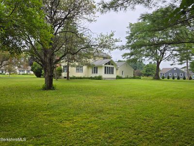 41 Stonehenge Rd, House other with 4 bedrooms, 2 bathrooms and 4 parking in Pittsfield MA | Image 3