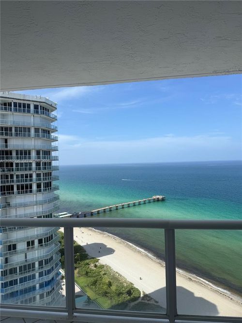 2415-16425 Collins Ave, Sunny Isles Beach, FL, 33160-4537 | Card Image