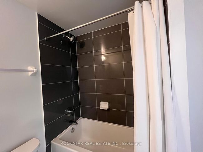 2902 - 105 Oneida Cres, Condo with 2 bedrooms, 2 bathrooms and null parking in Richmond Hill ON | Image 14