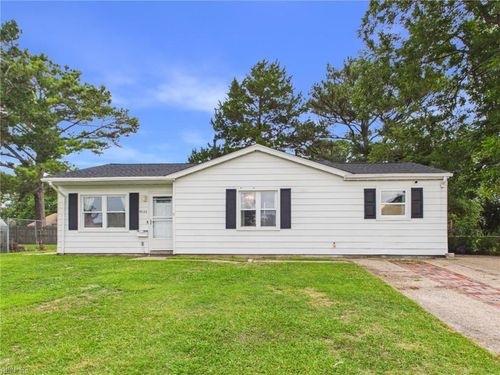 4920 Bark Ln, Virginia Beach, VA, 23455-5706 | Card Image