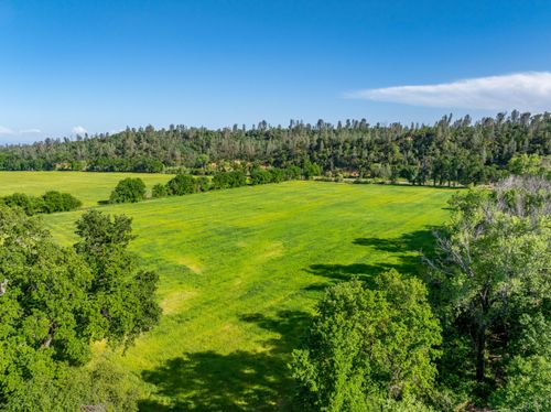 3141 Meadow Oak Dr, Cottonwood, CA, 96022-9449 | Card Image
