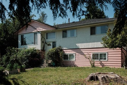 6717 Broadway, Burnaby, BC, V5B2Y7 | Card Image