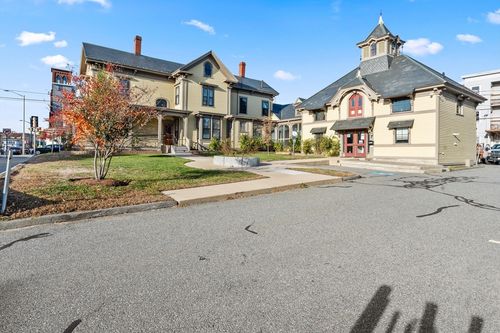 355 Haverhill St, Lawrence, MA, 01840-1127 | Card Image