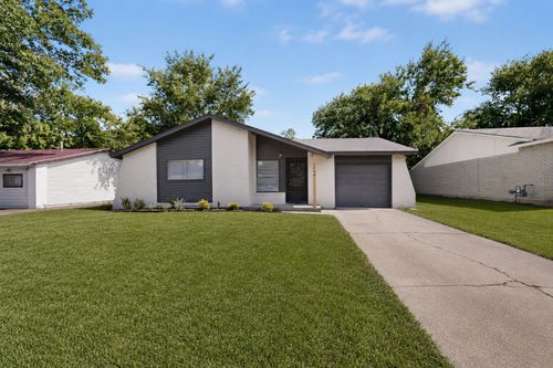 1304 Glynn Oaks Dr, Arlington, TX, 76010-5826 | Card Image