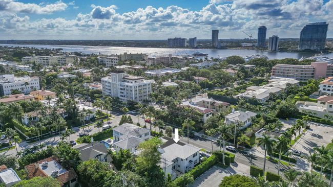 1010 - 311 Cocoanut Row, Condo with 3 bedrooms, 2 bathrooms and null parking in Palm Beach FL | Image 27