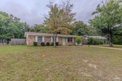 3255 Newton Dr, House other with 3 bedrooms, 2 bathrooms and null parking in Pensacola FL | Image 3