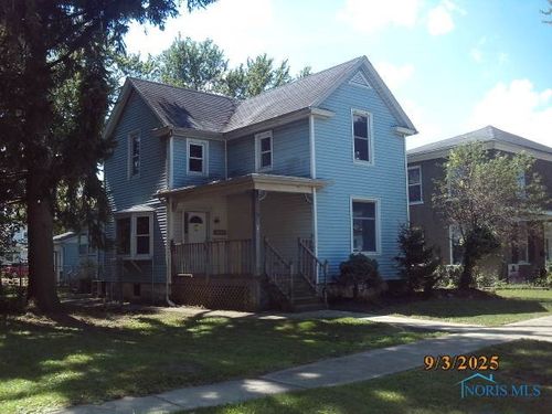 1009 Napoleon St, Fremont, OH, 43420-2325 | Card Image