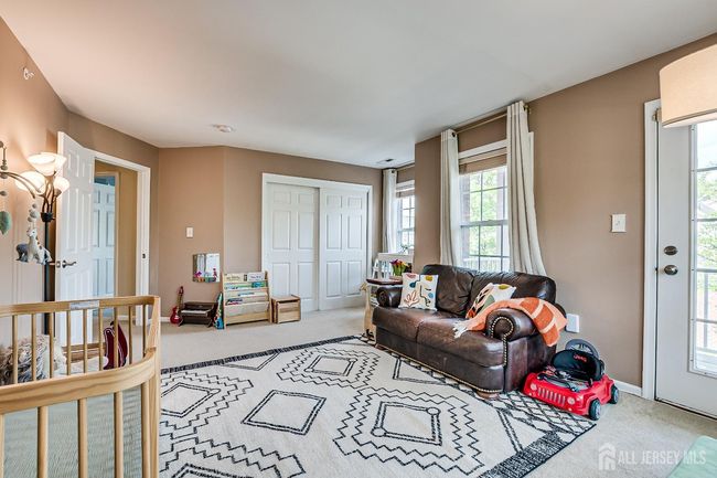 52 Central Square Park, Townhouse with 2 bedrooms, 2 bathrooms and null parking in Metuchen NJ | Image 34