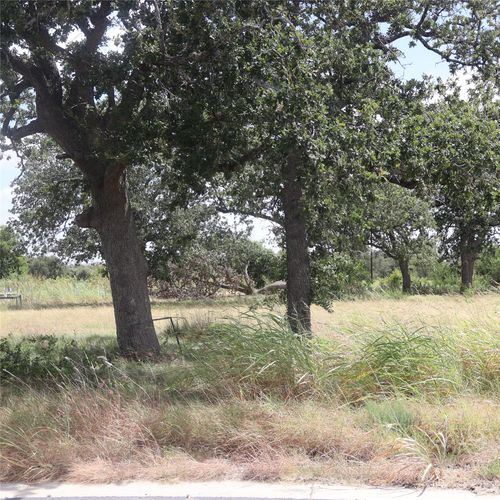 112 Mesones Road, Florence, TX, 76527 | Card Image