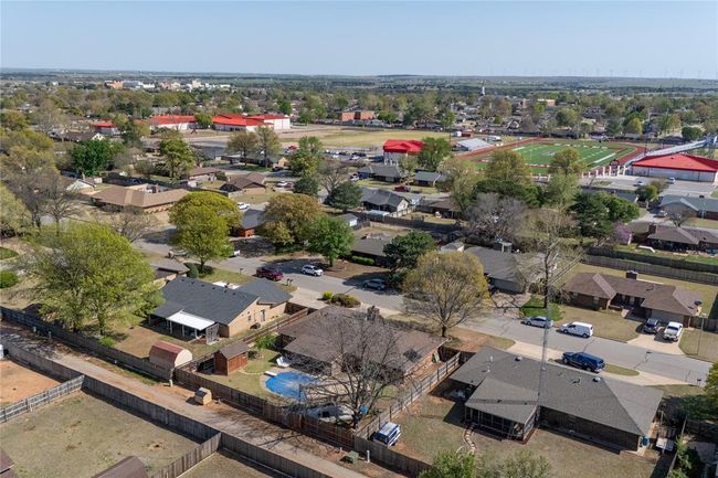 1421 E Quail Ave, House other with 3 bedrooms, 2 bathrooms and null parking in Weatherford OK | Image 35