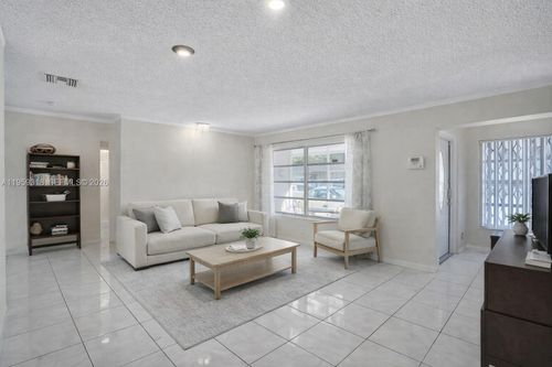 4927 Nw 55th Ct, Tamarac, FL, 33319-3286 | Card Image