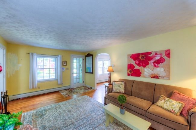 16 Saxon Rd, House other with 3 bedrooms, 2 bathrooms and 3 parking in Worcester MA | Image 11