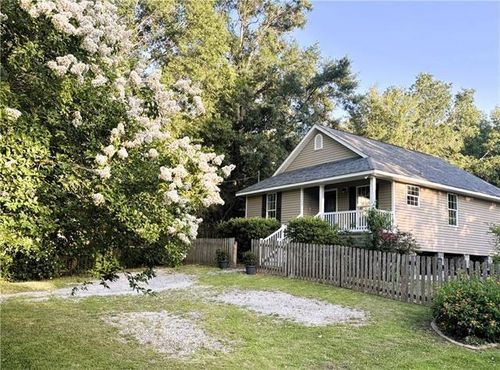 411 W 11th Ave, Covington, LA, 70433-3657 | Card Image
