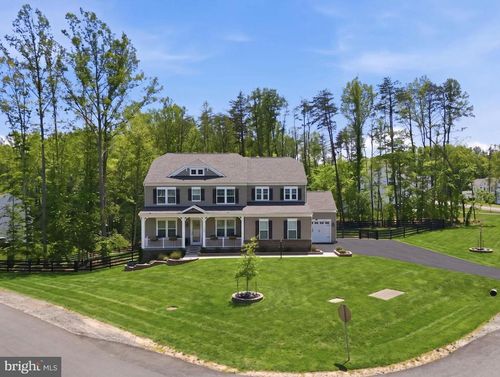 8678 Sycamore Springs Way, MANASSAS, VA, 20112-7861 | Card Image