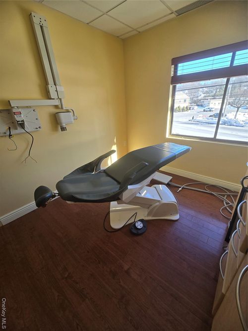 2 Clark Pl, Mahopac, NY, 10541-4707 | Card Image