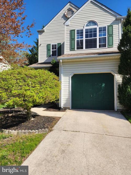 922 Glackens Ln, WILMINGTON, DE, 19808-1126 | Card Image