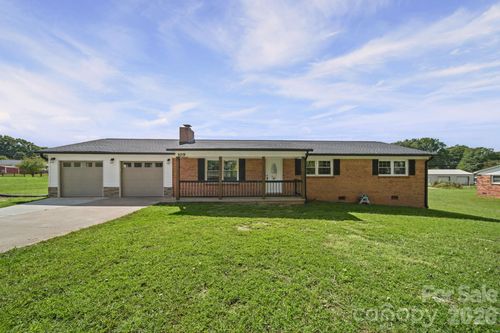 109 Colonial Dr, Kings Mountain, NC, 28086-9205 | Card Image