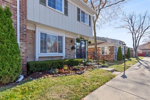 315-4952 Coventry Rd, Royal Oak, MI, 48073 | Card Image