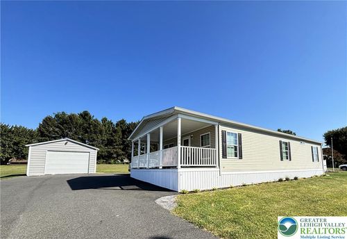 334 Old Topton Rd, Mertztown, PA, 19539-8742 | Card Image