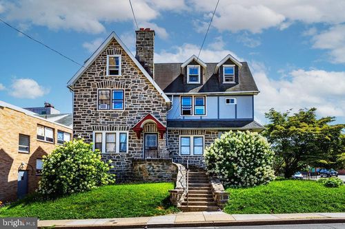 27 Glendale Rd, UPPER DARBY, PA, 19082-2513 | Card Image