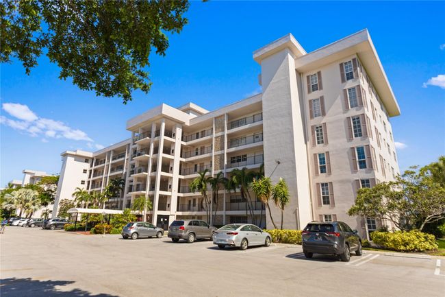 APT-403 - 3000 N Palm Aire Dr, Condo with 2 bedrooms, 2 bathrooms and null parking in Pompano Beach FL | Image 4