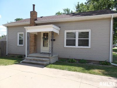 1610 Santa Fe Avenue, House other with 2 bedrooms, 1 bathrooms and null parking in Chillicothe IL | Image 1