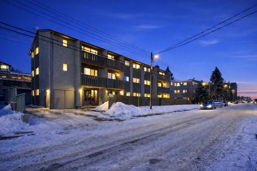 10-3911 1 St Ne, Calgary, AB, T2E3E2 | Card Image