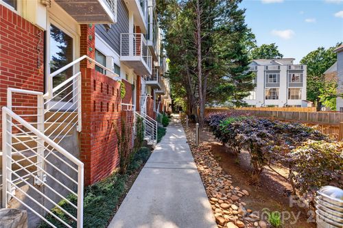 279 Mcdonald Ave, Charlotte, NC, 28203-5315 | Card Image