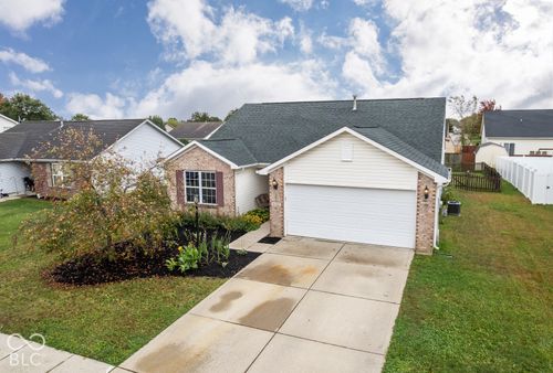 8105 Red Barn Ct, Indianapolis, IN, 46239-7644 | Card Image