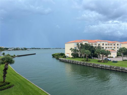 306-5 Harbour Isle Dr E, Fort Pierce, FL, 34949-2757 | Card Image