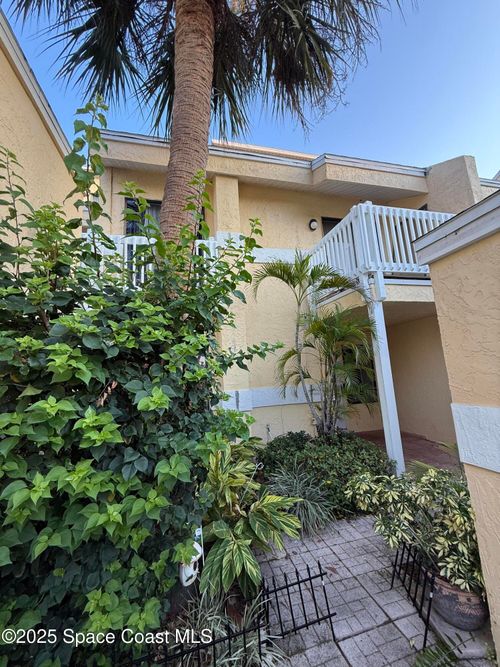 c-2-340 Lofts Dr, Melbourne, FL, 32940-1851 | Card Image