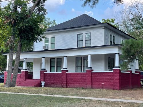 421 Glenwood Ave, Russellville, AR, 72801-5945 | Card Image