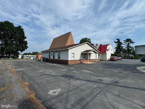 9 Eisenhower Boulevard, LANCASTER, PA, 17603 | Card Image