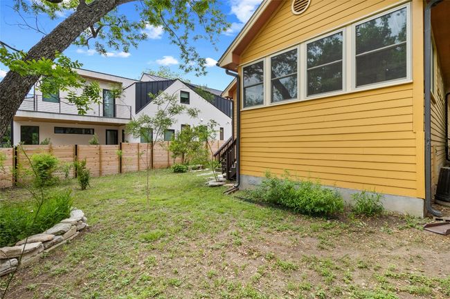 View of yard with fence | Image 27