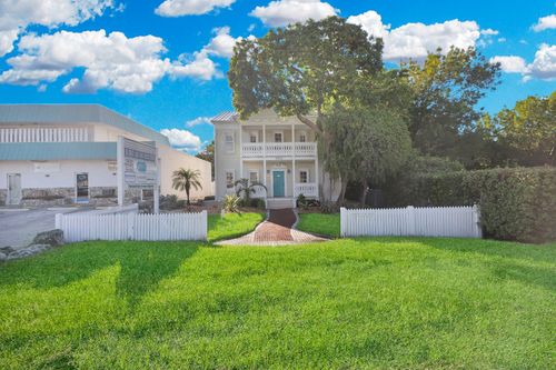 88101 Old Hwy, Islamorada, FL, 33036-3025 | Card Image